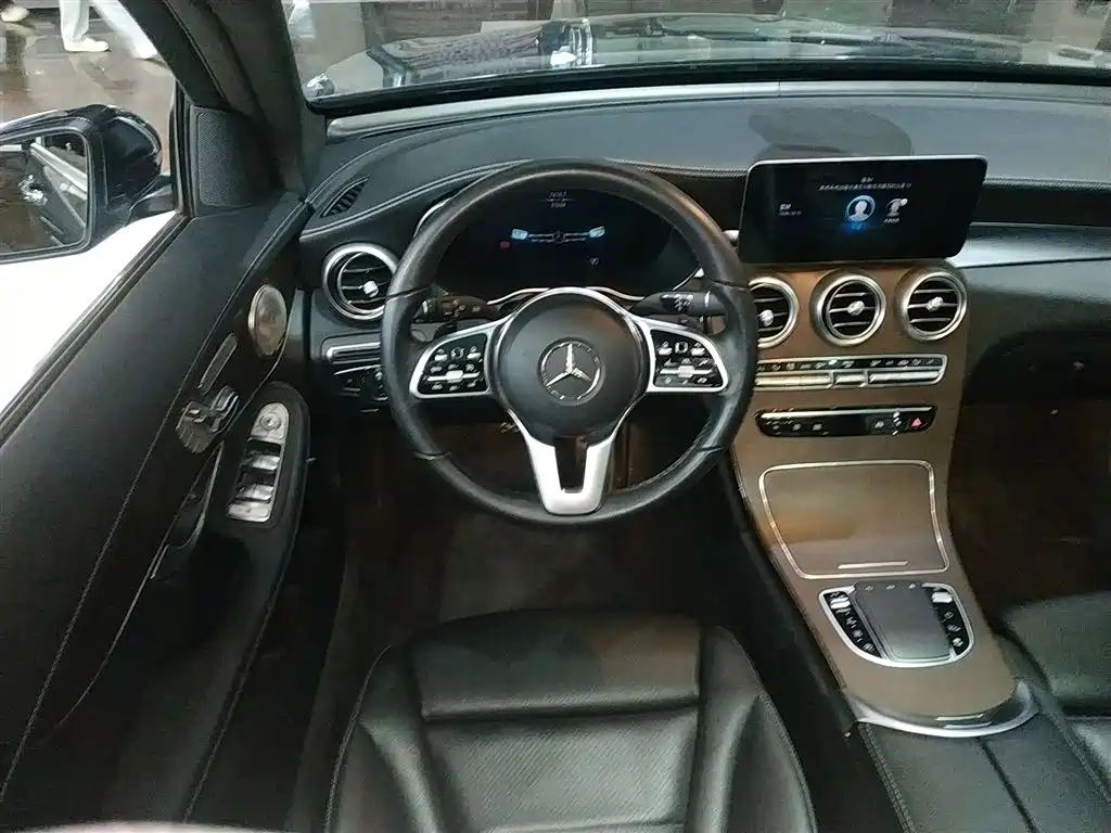 Mercedes-Benz GLC 2022 Facelift GLC 300 L 4MATIC Dynamic Collector's Edition фото 5