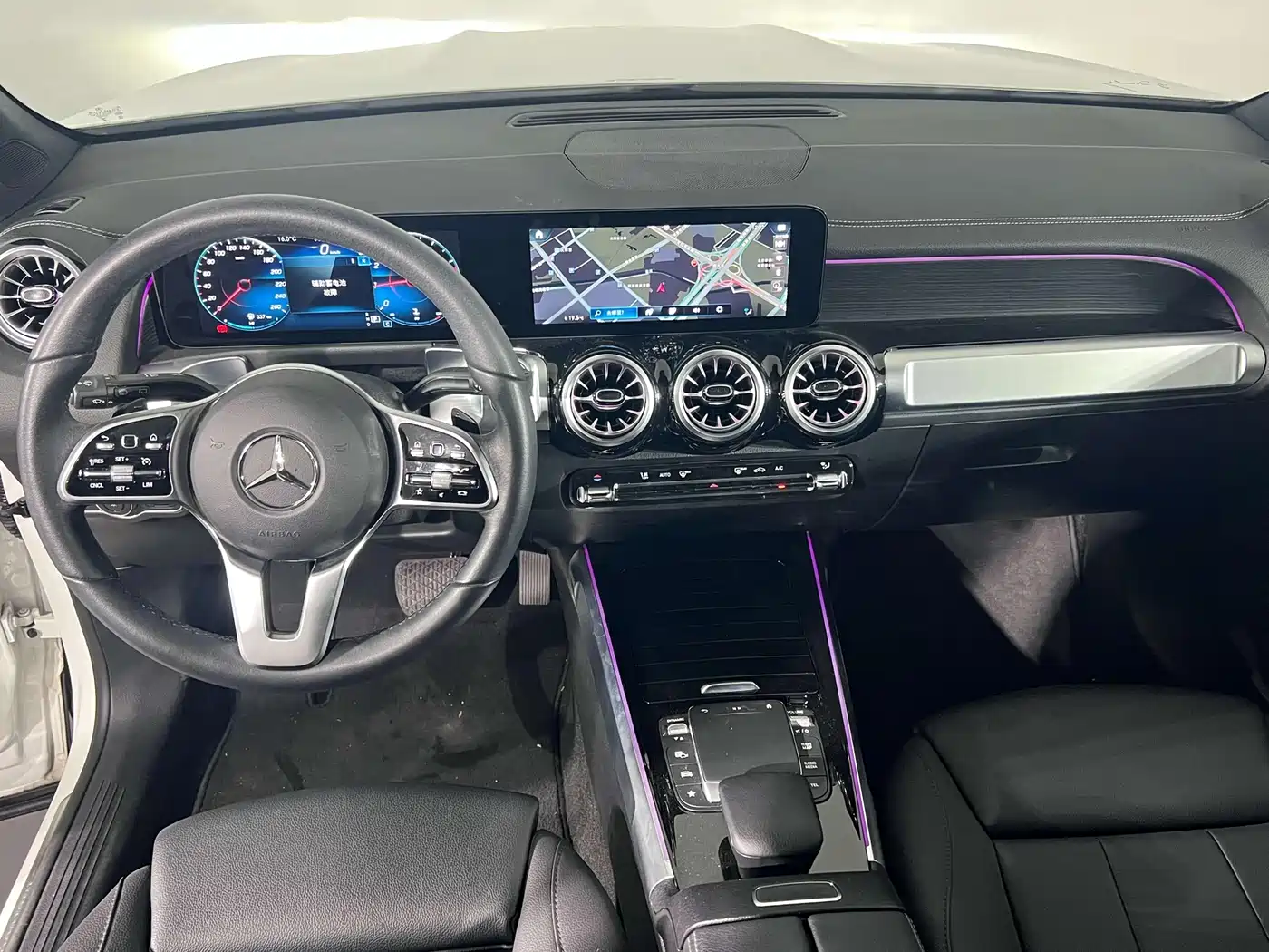 MERCEDES-BENZ GLB