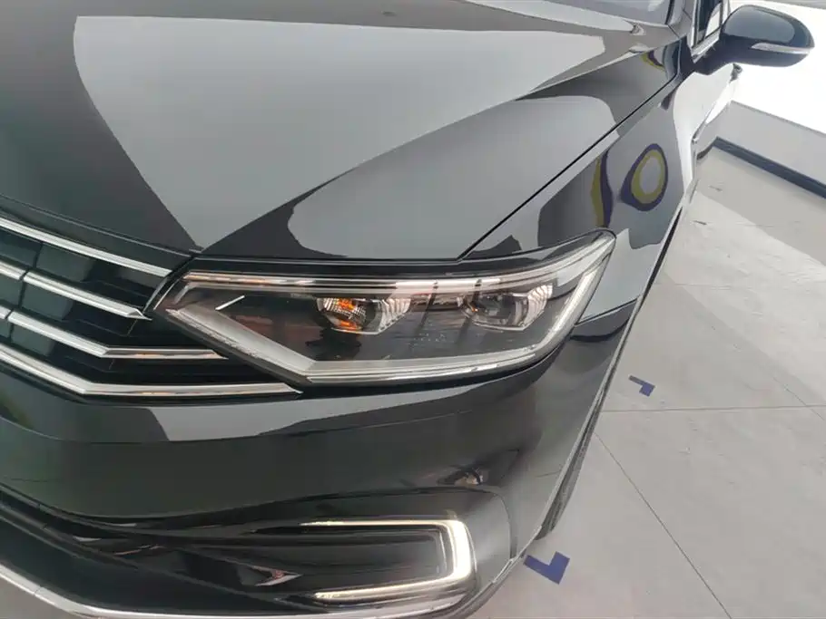 Volkswagen Magotan GTE Plug-in Hybrid 2022 GTE Luxury фото 5
