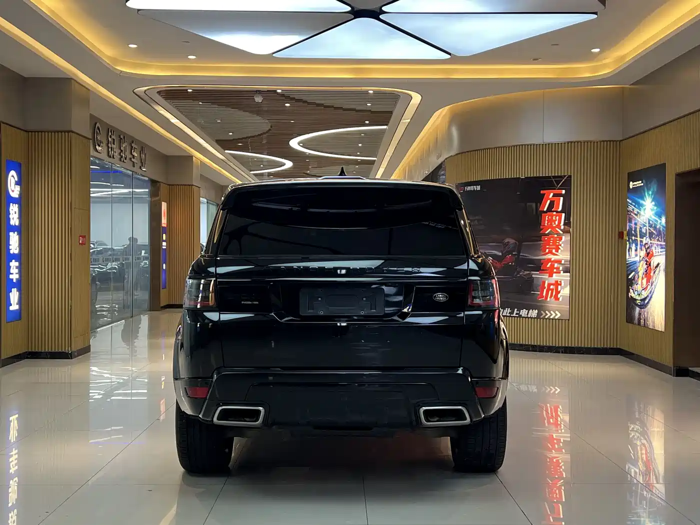 Land Rover Range Rover Sport PHEV 2018 Model P400e фото 15