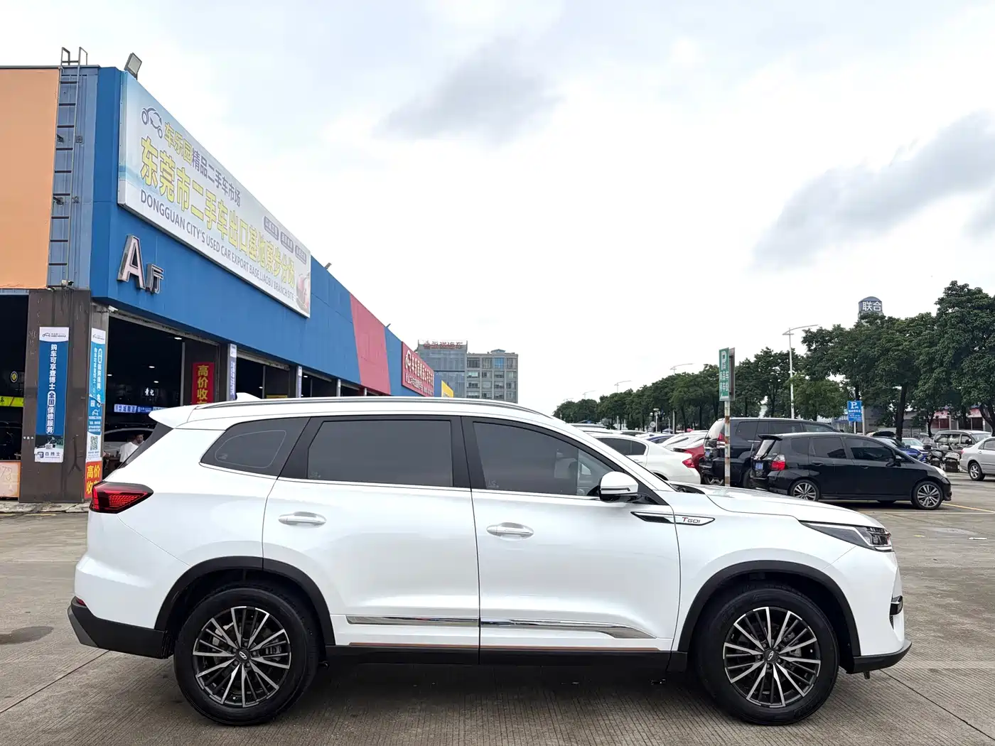 Chery Tiggo 8 PRO 2023 2022 290T 2WD Vast Version 5-Seater