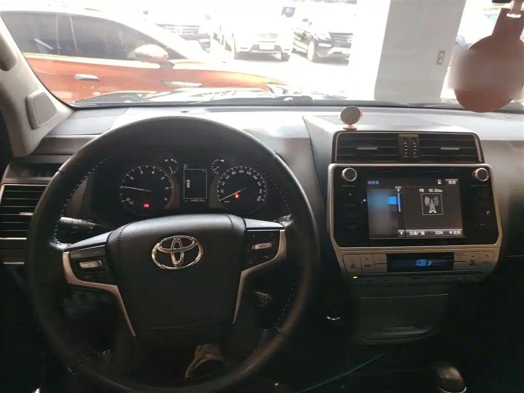 Toyota Prado 2018 3.5L Automatic TX-L Rear-mounted Spare Tire фото 10