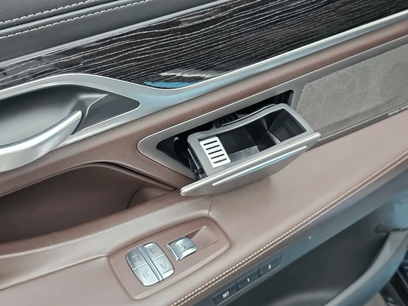 BMW 7 Series 2019 730Li M Sport Package фото 21