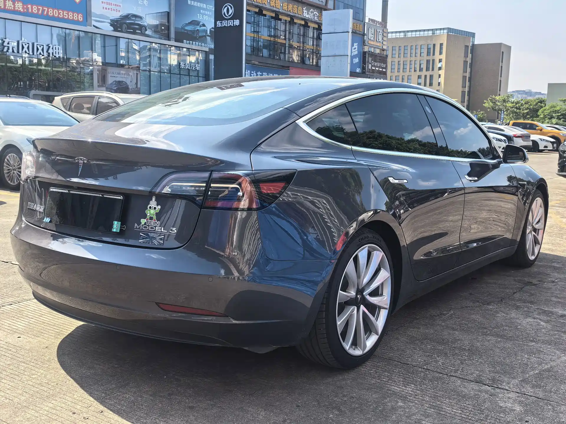 Фото 8 - Tesla Model 3
