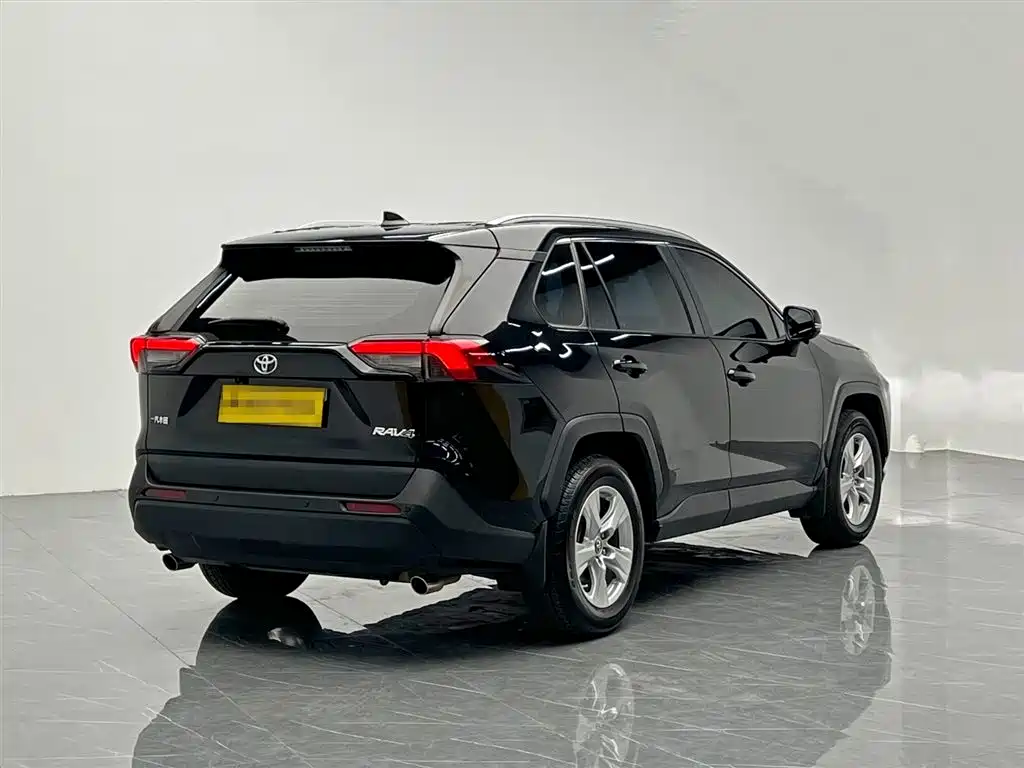 Toyota RAV4 Rongfang 2020 2.0L CVT 2WD Urban Edition фото 6