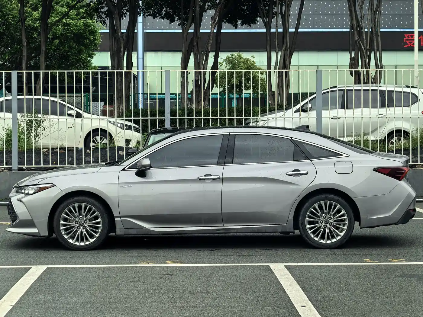 Toyota Avalon 2020 2019 Hybrid 2.5L XLE Premium Edition China V