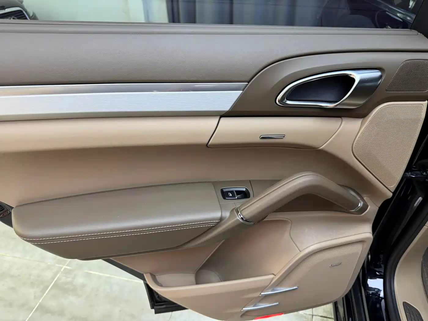 Porsche Cayenne 2011 Cayenne Turbo 4.8T фото 18