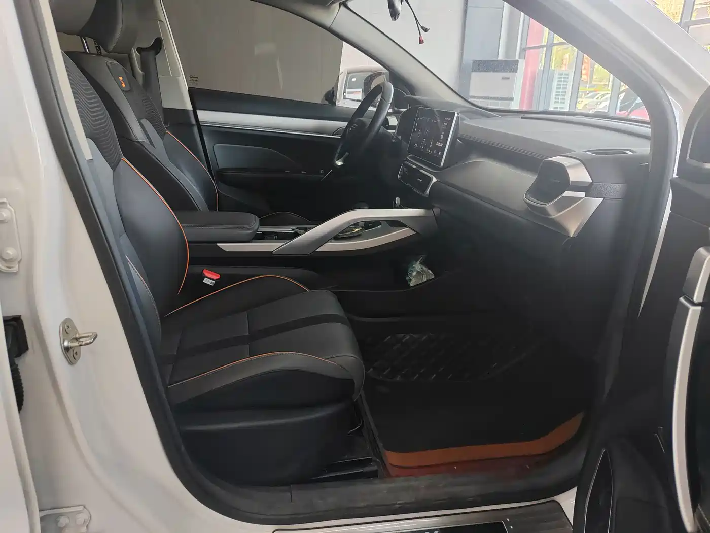 GEELY AUTOMOBILE BINYUE