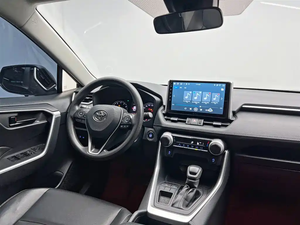 Toyota RAV4 Rongfang 2020 2.0L CVT 2WD Urban Edition фото 22