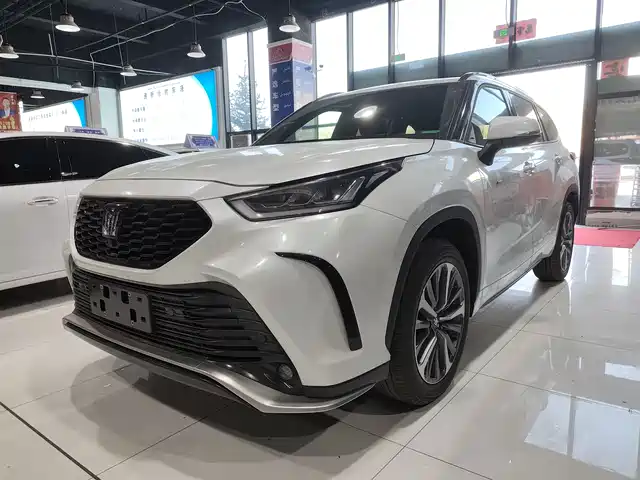 TOYOTA CROWN LUFANG 2026