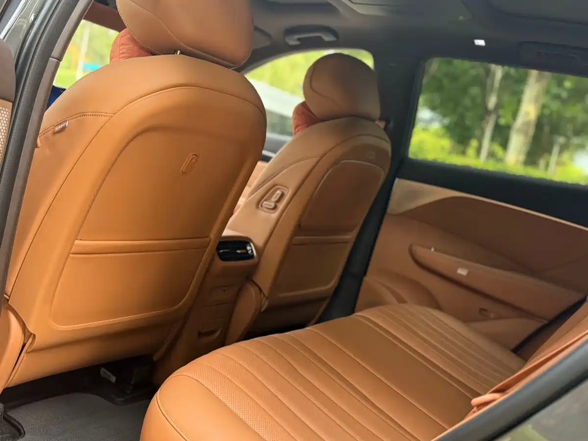 Dongfeng Aeolus L8 2026 2025 Plug-in Hybrid
