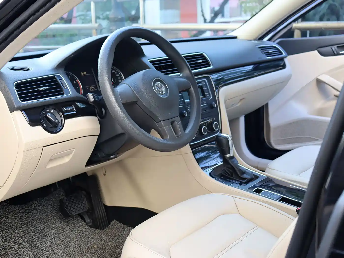 Фото 8 - Volkswagen Passat