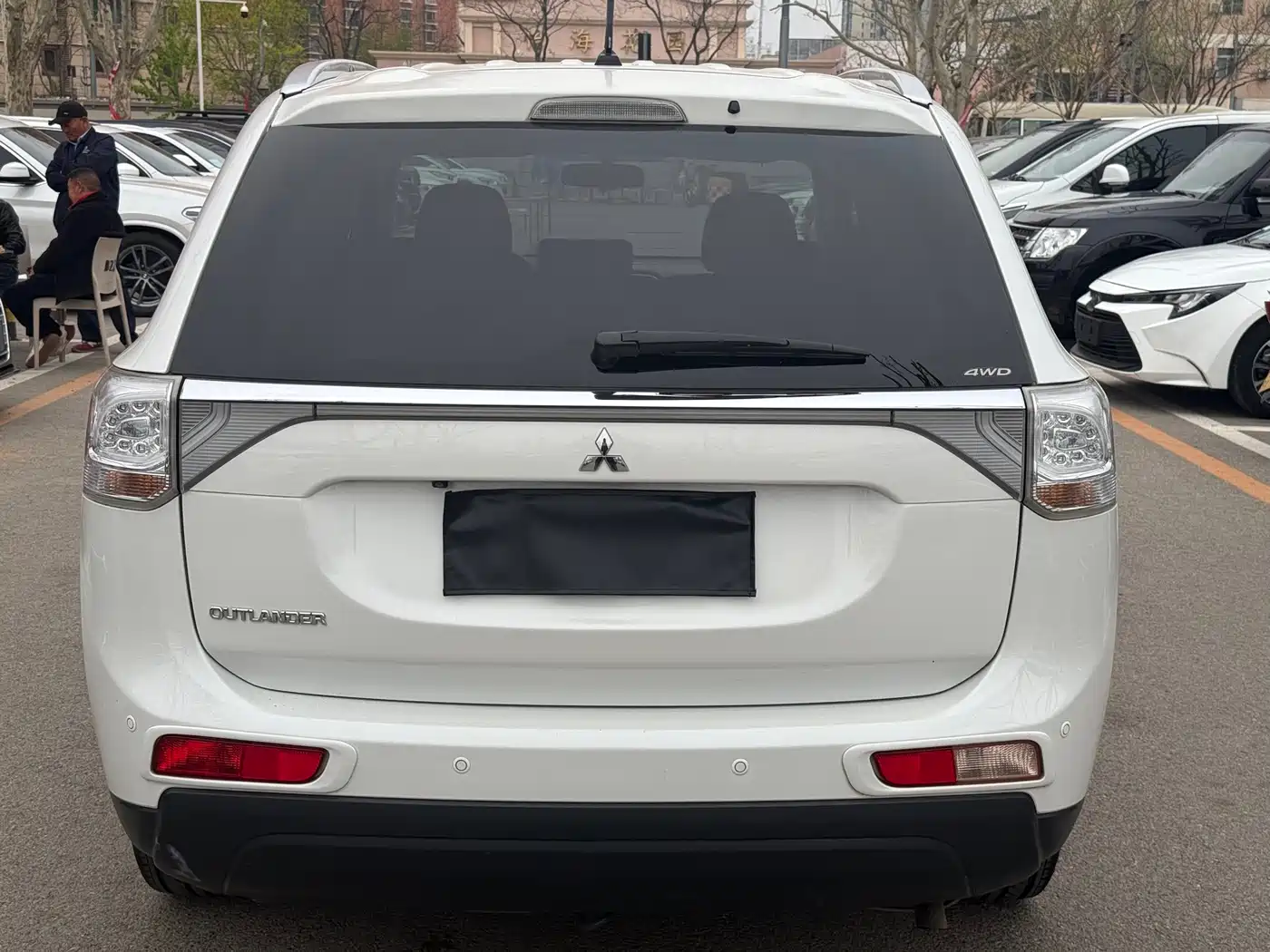 Mitsubishi Outlander (Import) 2014 2.4L 4WD Luxury Value Edition 7-seater фото 22