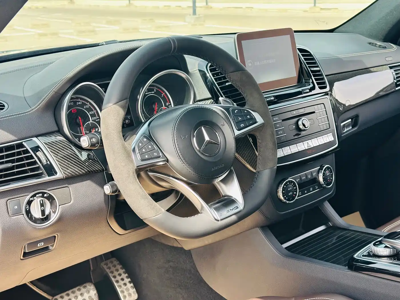 Mercedes-Benz GLS AMG 2016 AMG GLS 63 4MATIC фото 12