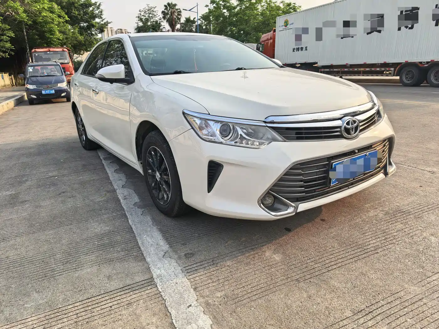 Toyota Camry 2015 2.0G Leading Edition фото 3
