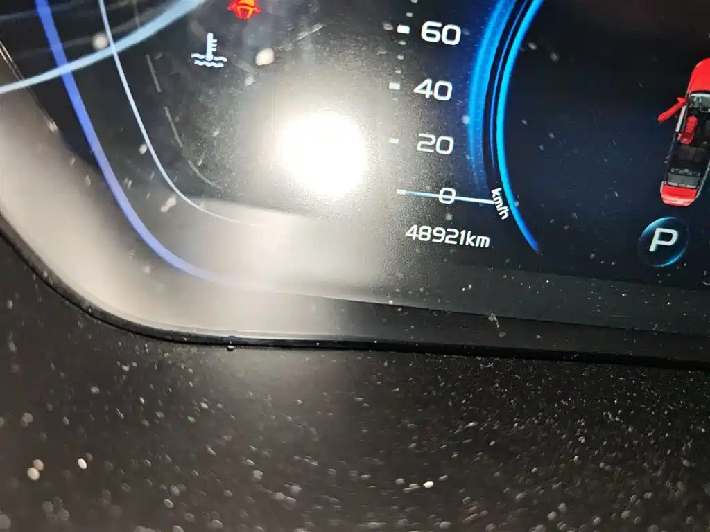 Фото 5 - Geely Coolray