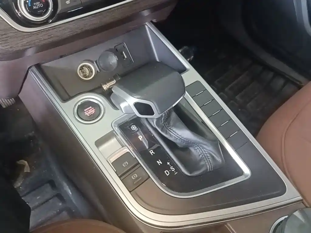 Dongfeng Fengxing Jingyi X5 2018 2017 Joy Series 1.5T CVT Smart Connect