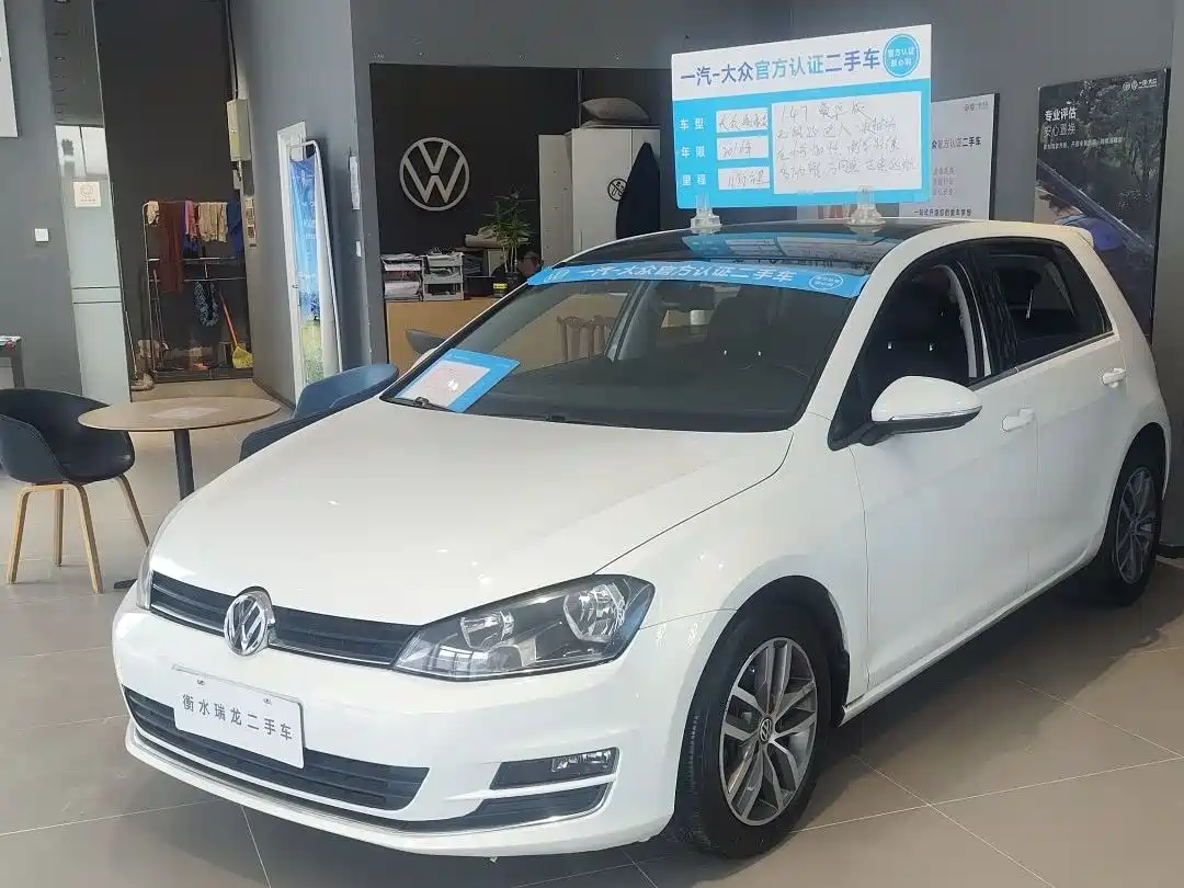 Volkswagen Golf 2016 230TSI Automatic Luxury фото 2