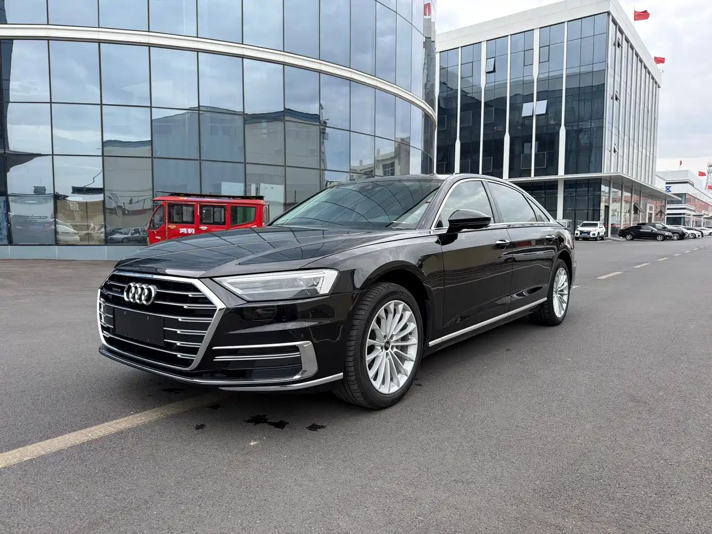 AUDI A8