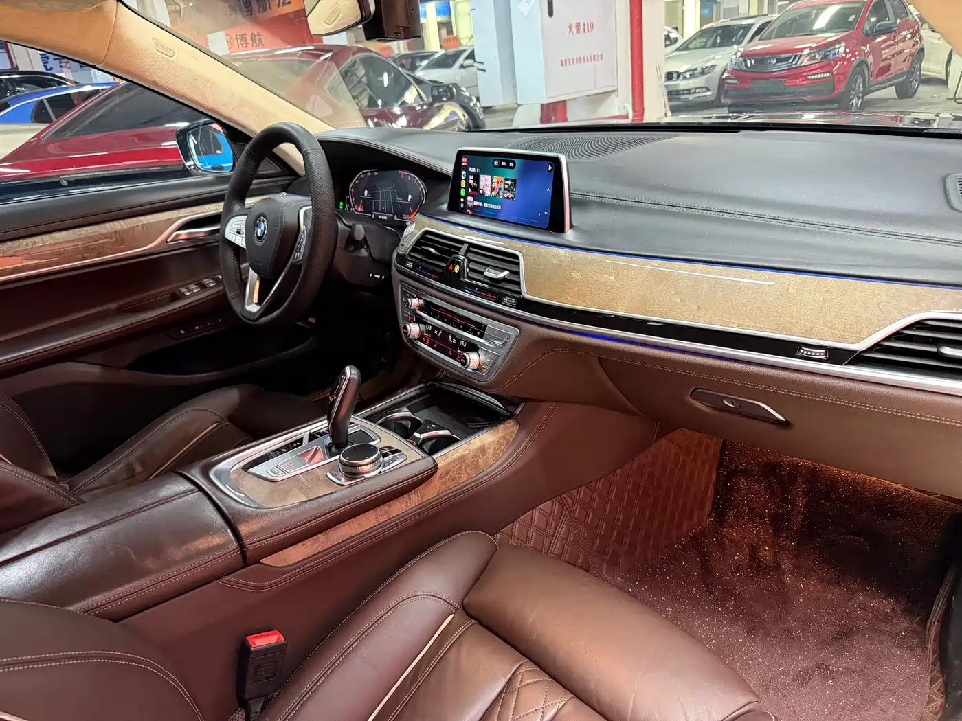 Фото 20 - BMW 7 Series