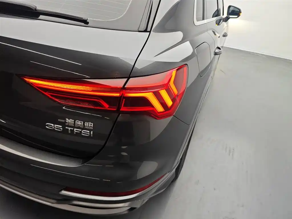 Audi Q3 2019 35 TFSI Progressive Sport фото 24