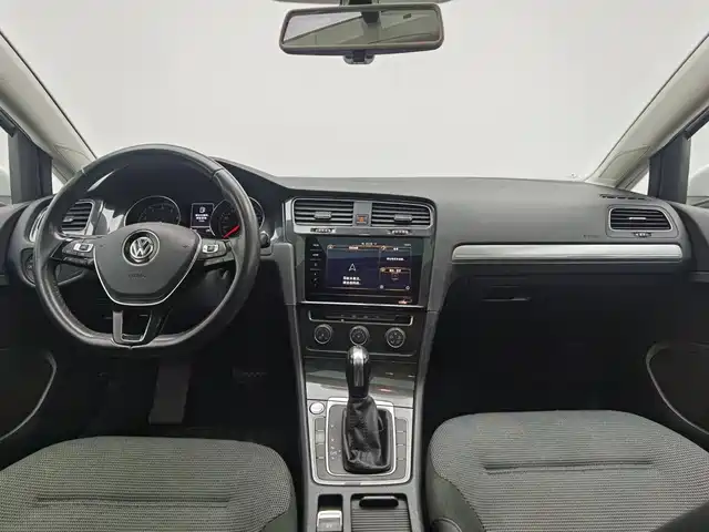 Volkswagen Golf 2020 Beloved Edition 280TSI DSG Comfort — фото 5