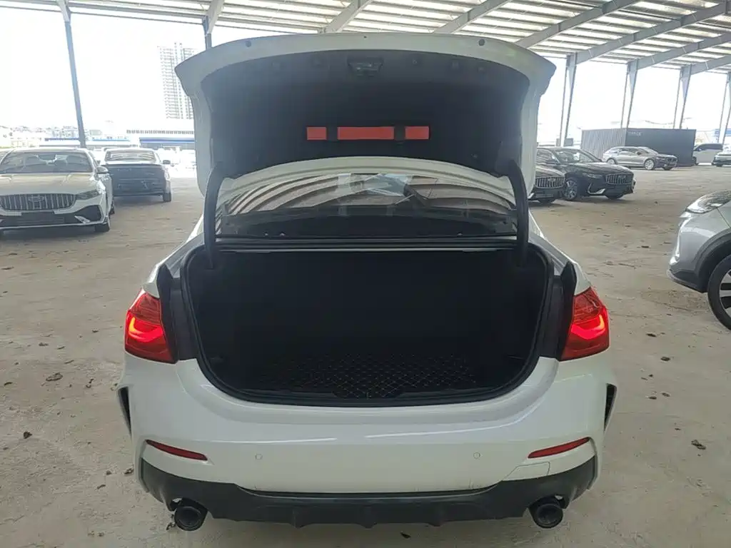 BMW 1 Series 2023 2022 125i M Sport Shadow Edition