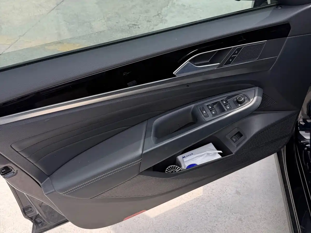 Фото 6 - Volkswagen Passat