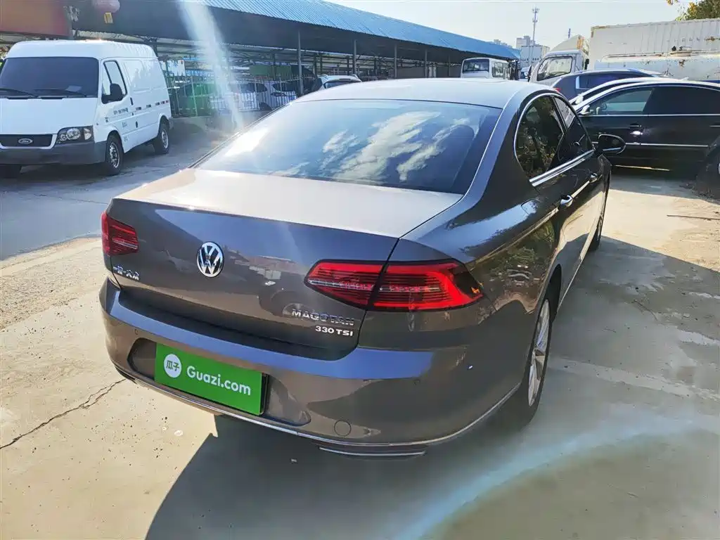 Volkswagen Magotan 2018 330TSI DSG Luxury фото 7