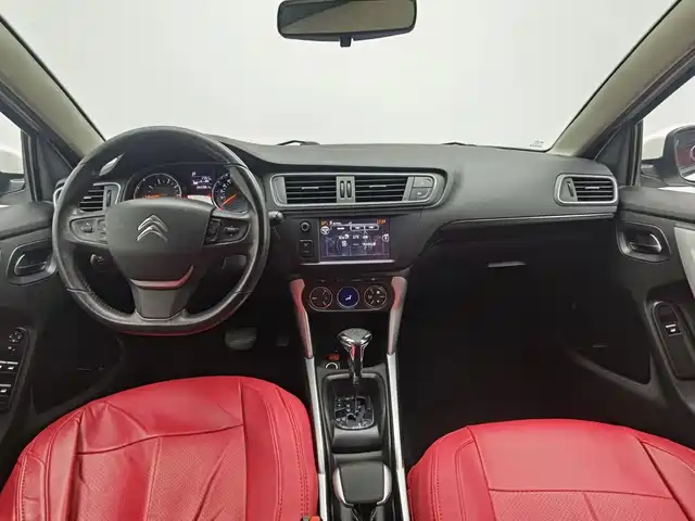 Citroën C3-XR 2015 1.6L Automatic Smart — фото 5