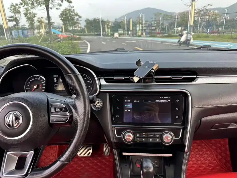 MG MG6 2018 2017 20T Automatic Luxury Smart Connect Version (China V)