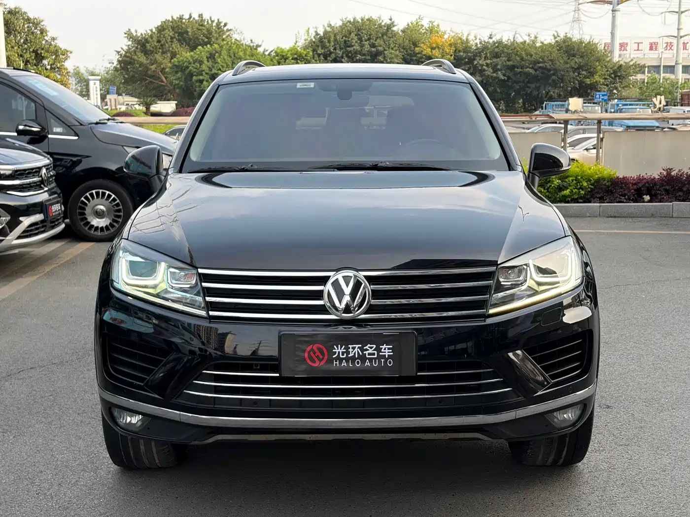 VOLKSWAGEN TOUAREG