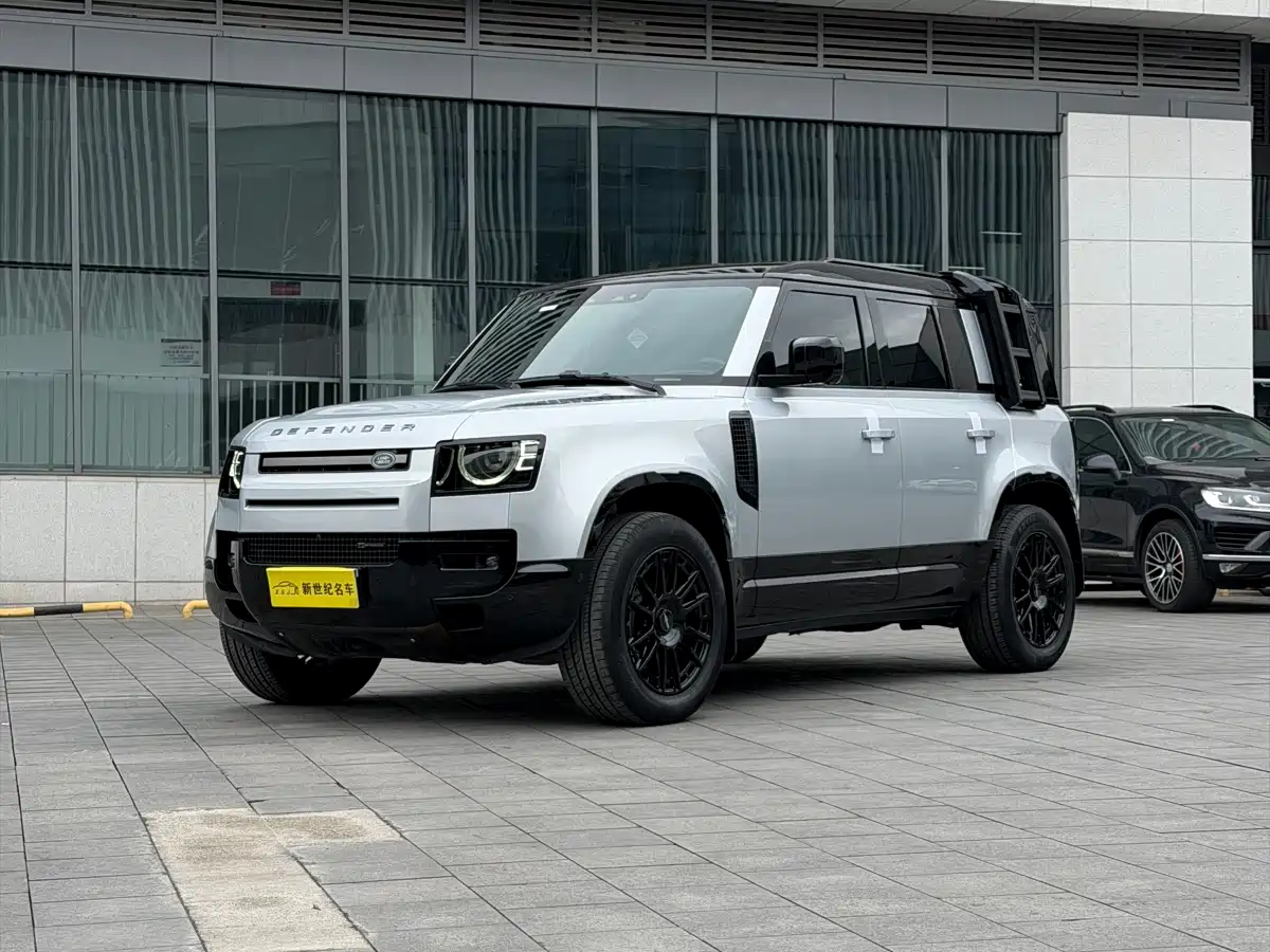 LAND ROVER DEFENDER