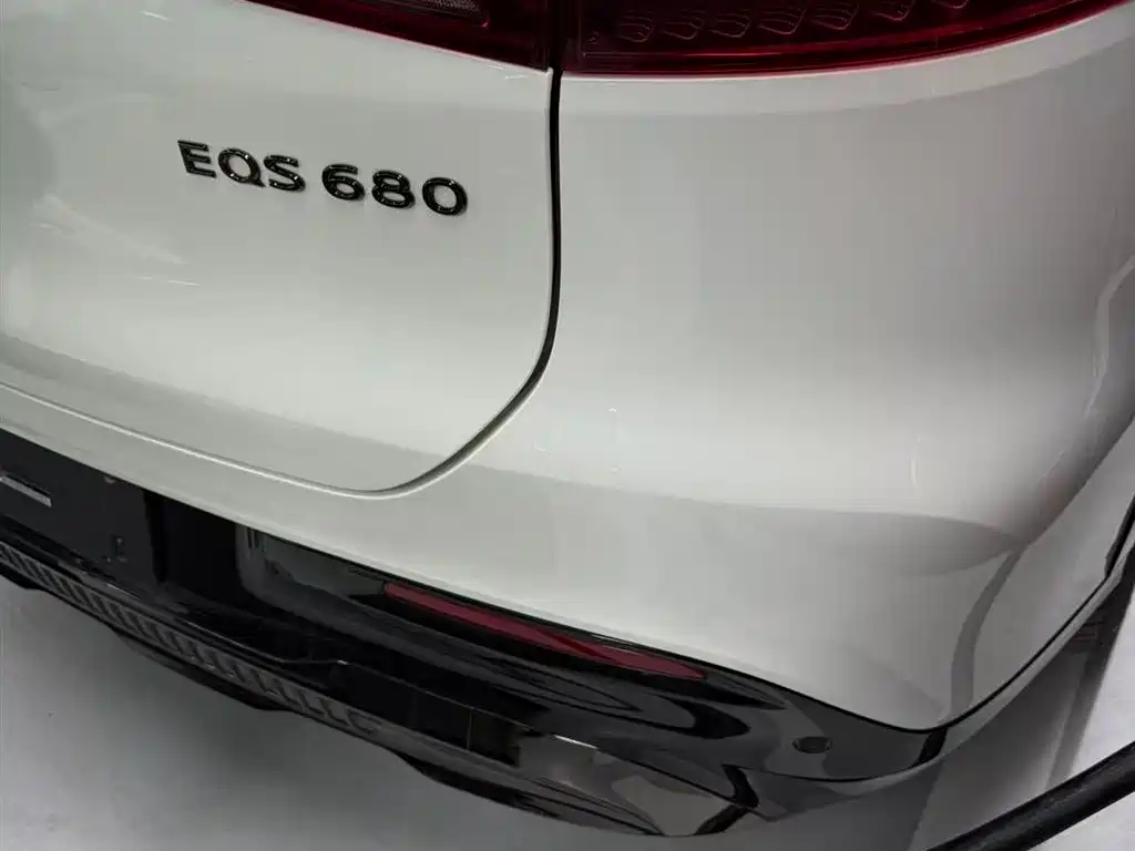 MERCEDES-BENZ MAYBACH EQS SUV