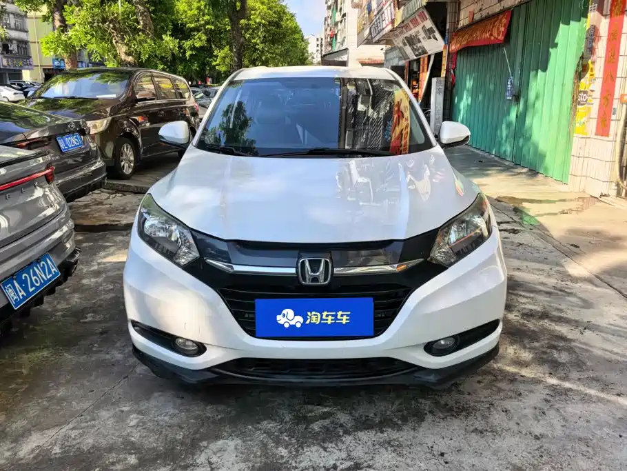 Фото 2 - Honda Vezel