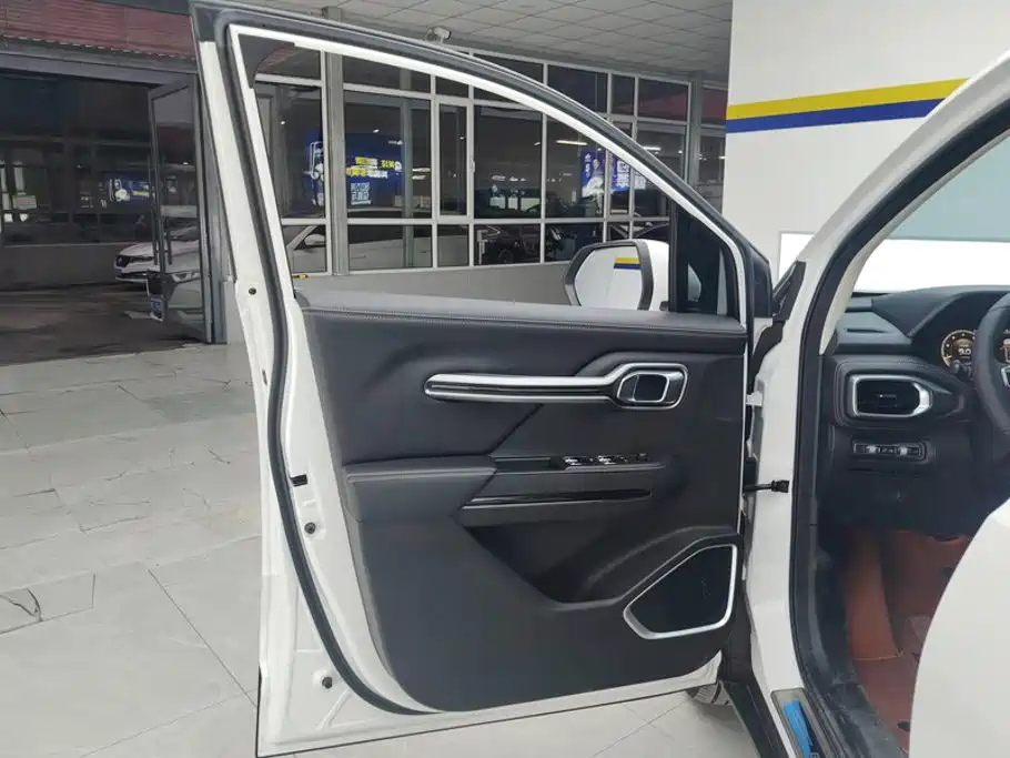 Geely Okavango 2021 2020 1.8TD DCT Flagship 7-Seater