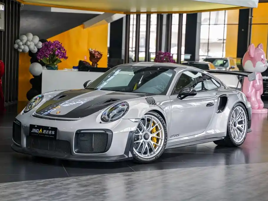 Porsche 911 2018 GT2 RS 3.8T
