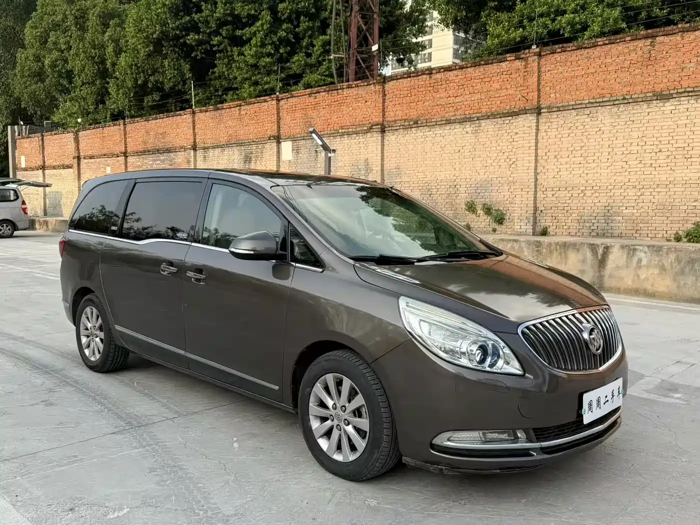 Photo 4 - Buick GL8