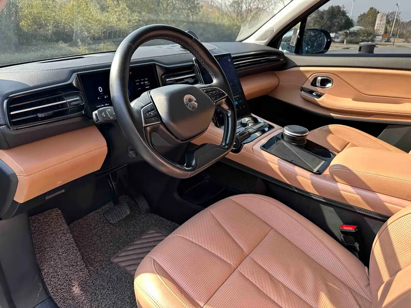 NIO ES8 2019 2018 355KM Base Model 7-Seater Version