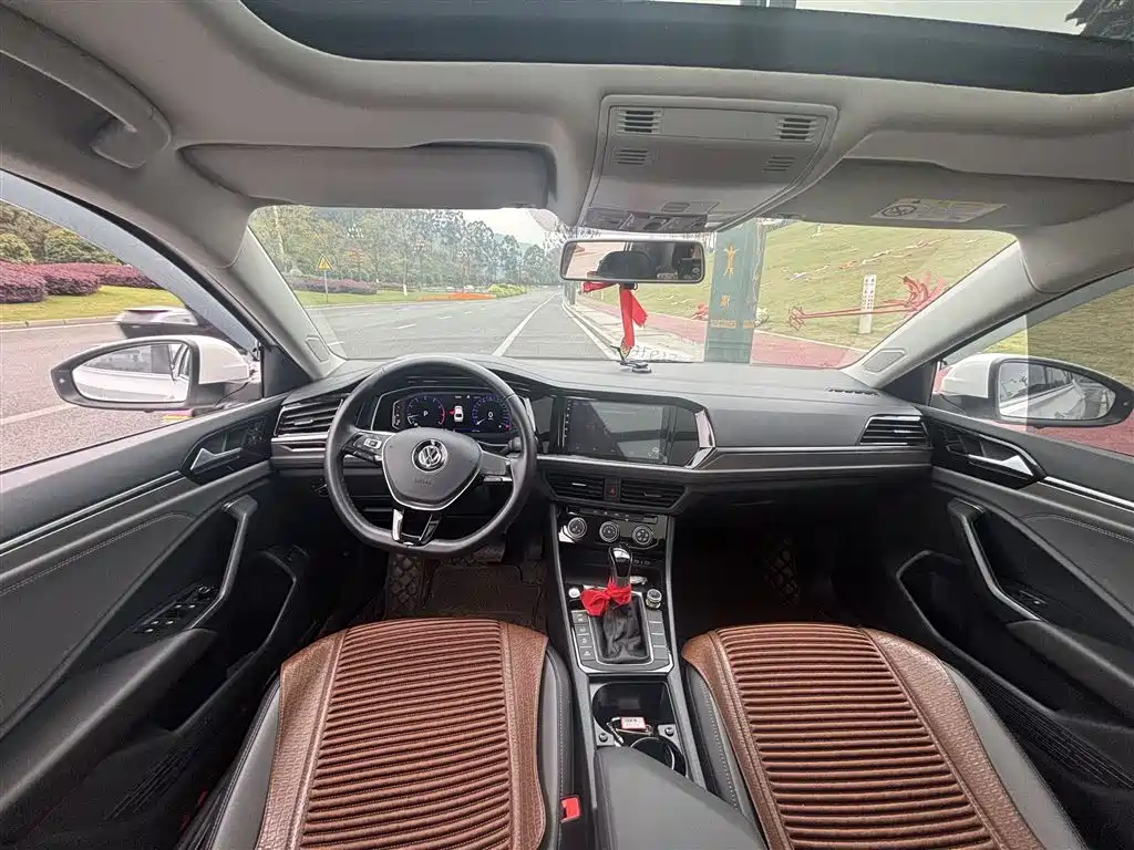 Volkswagen Sagitar 2022 280TSI DSG Soaring Edition фото 11
