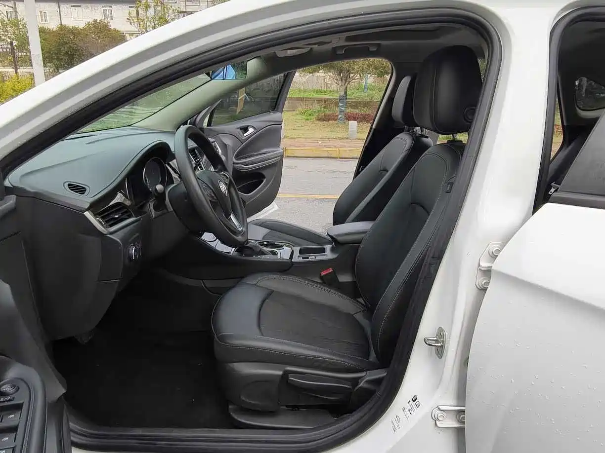 Buick Verano 2018 Sedan 20T Dual Clutch Leading фото 11
