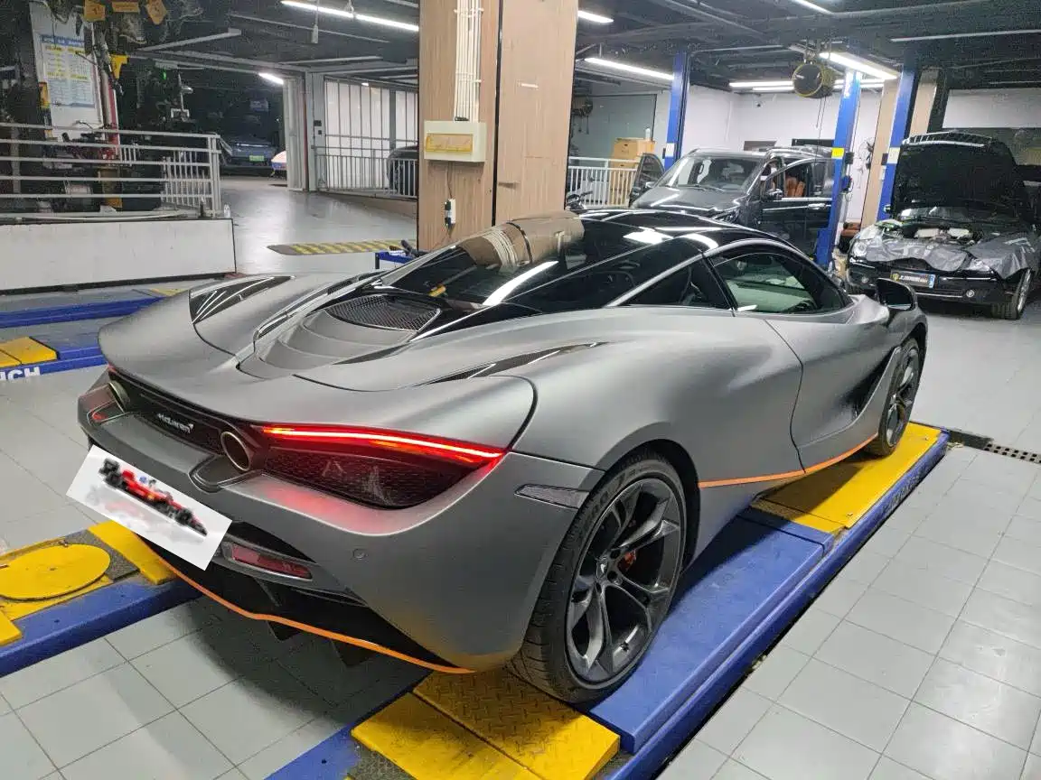 2020 McLaren 720S