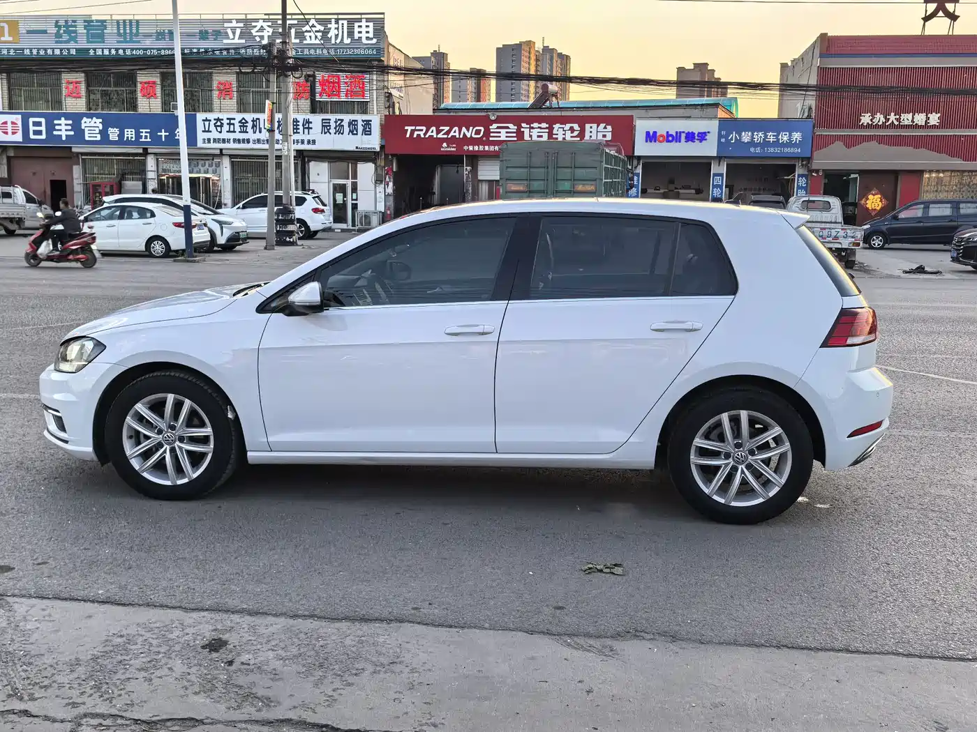 Фото 7 - Volkswagen Golf