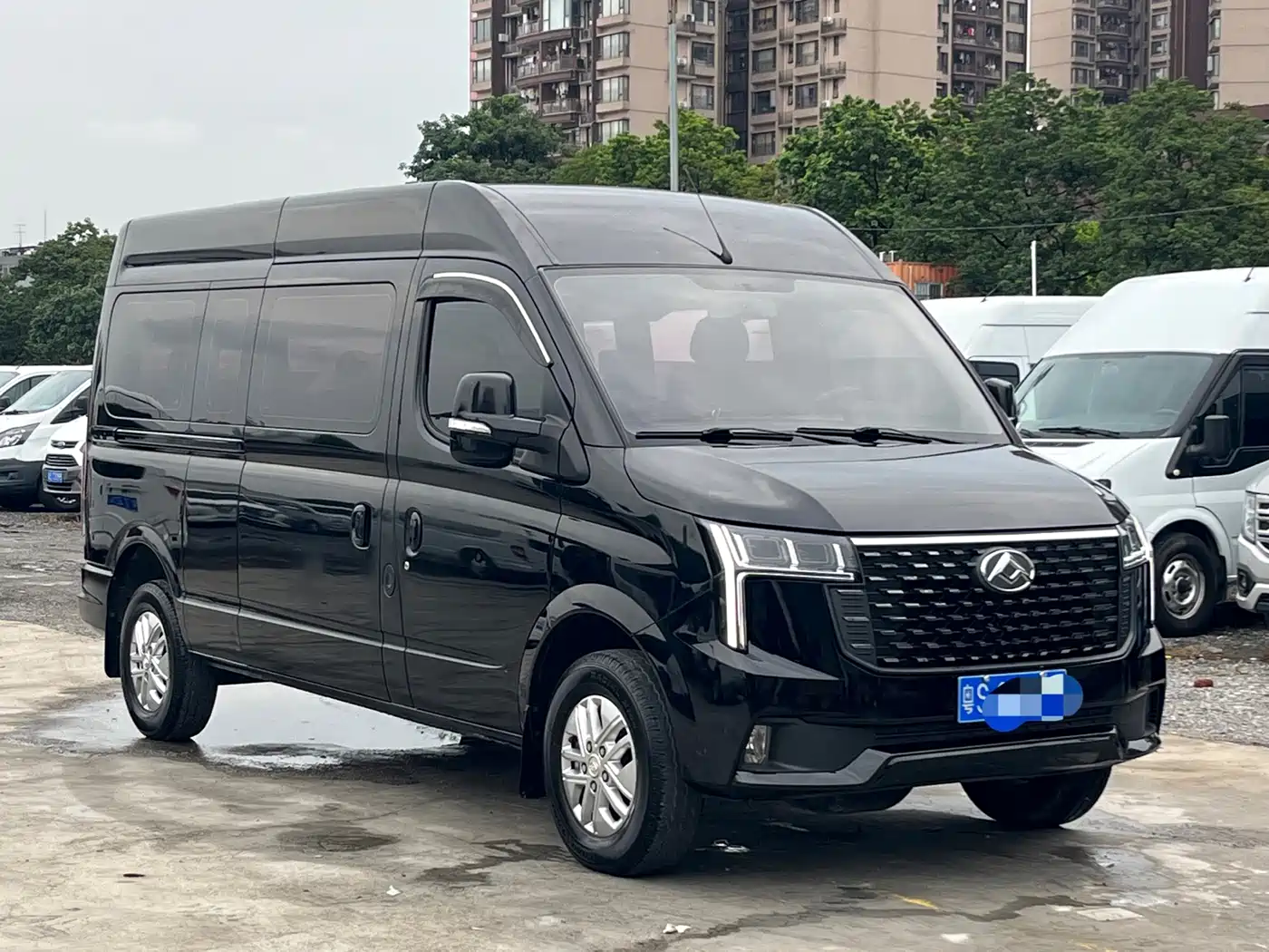 2025 SAIC Maxus Xintu V80