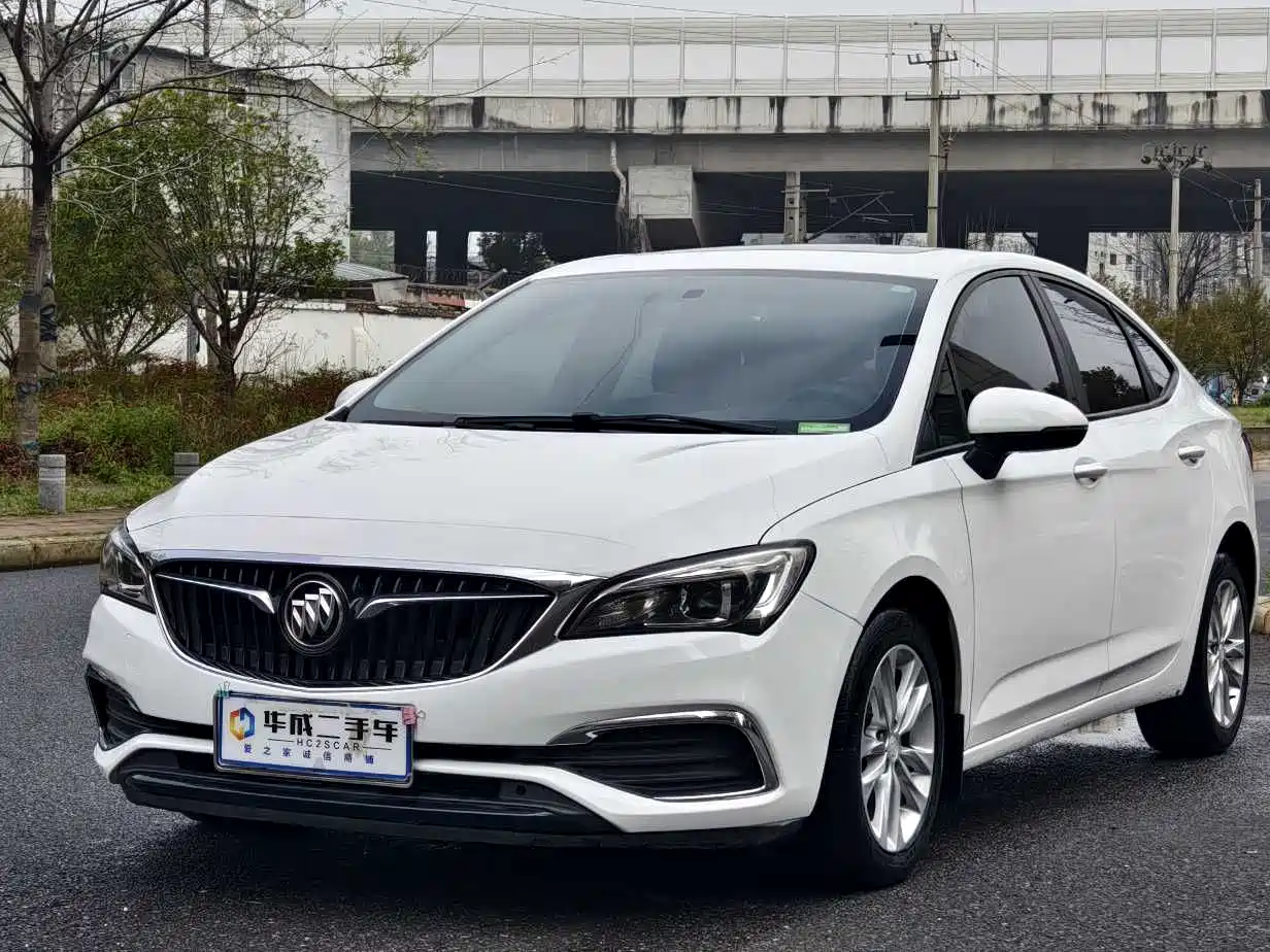 Buick Verano 2018 Sedan 20T Dual Clutch Leading фото 3