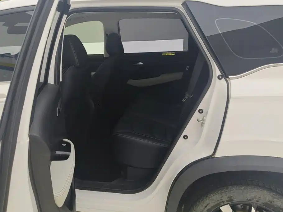 Baojun 530 2019 2019 1.5T CVT Premium China V