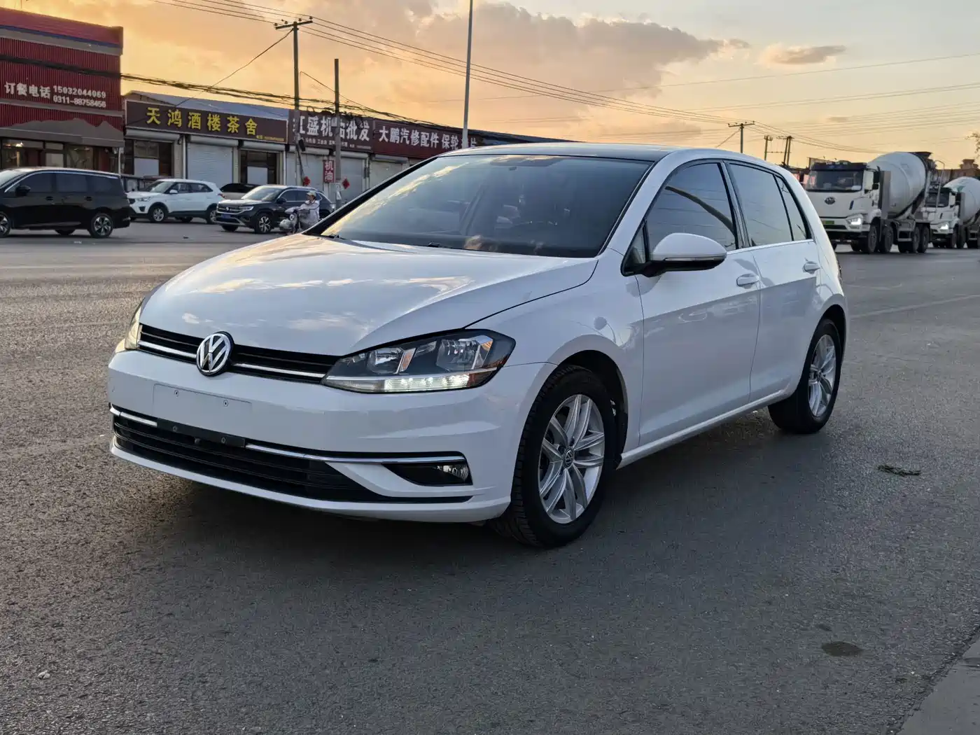 Фото 1 - Volkswagen Golf