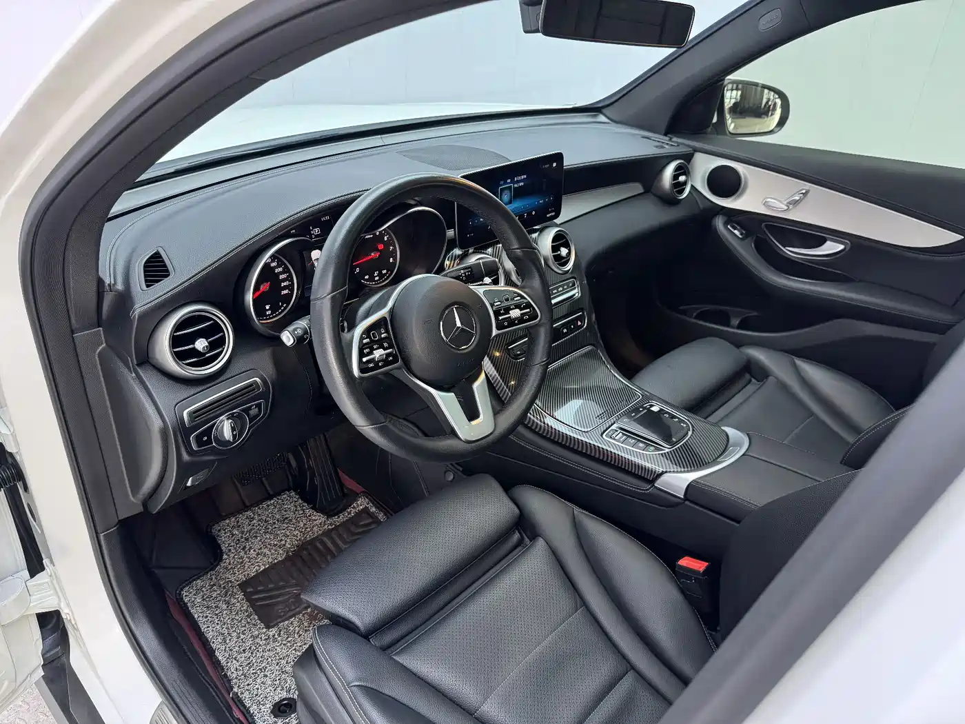 Mercedes-Benz GLC 2020 GLC 260 L 4MATIC Dynamic фото 19