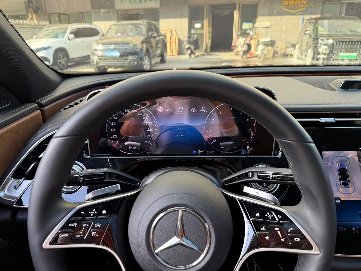 Mercedes-Benz E-Class 2024 Model E 300 L Luxury фото 18