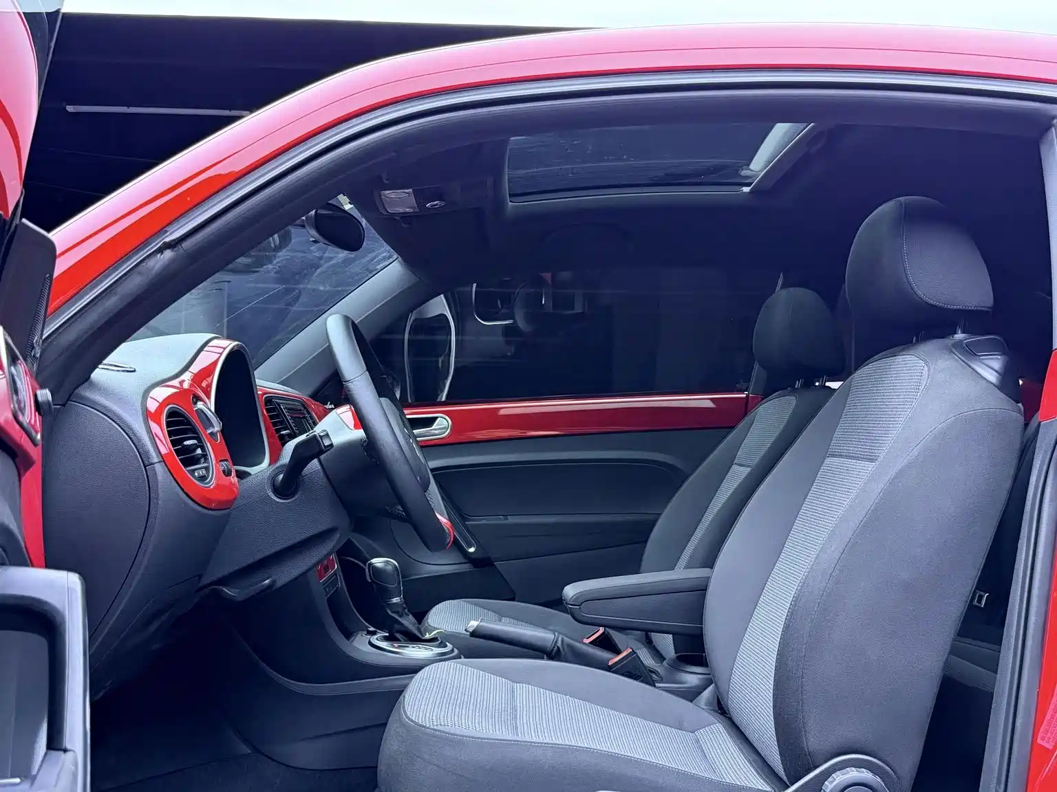 Photo 13 - Volkswagen Beetle